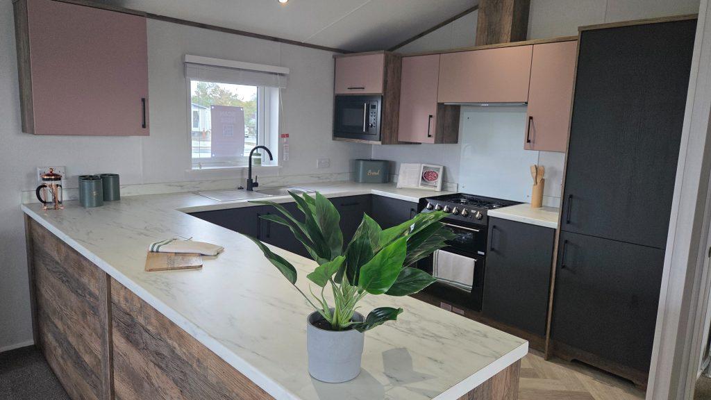 CAR0064495 - Luxury Lodge