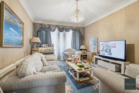 4 bedroom semi-detached house for sale, London N2