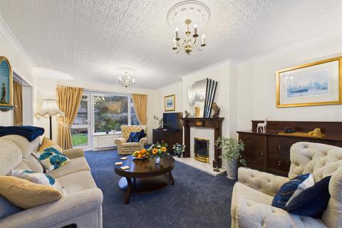 undefined, Manor Road, Swanland