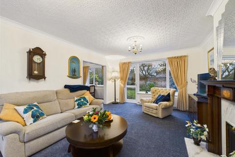 undefined, Manor Road, Swanland