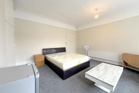 undefined, London N12