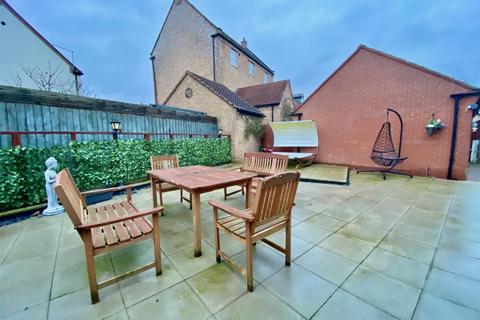 5 bedroom detached house for sale, Horseshoe Way, Hampton Vale, Peterborough
