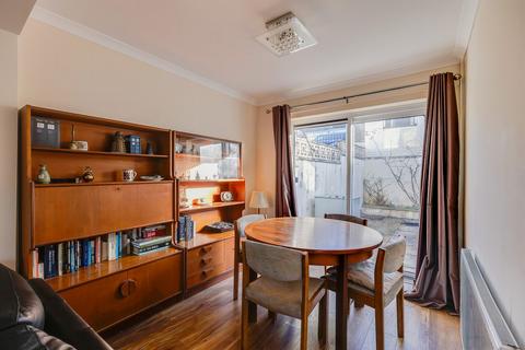 undefined, Aberdovey Close, Dinas Powys, Vale of Glamorgan. CF64 4PS