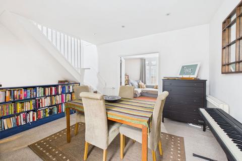 2 bedroom flat for sale, Old Shoreham Road, Brighton, BN1 5DD