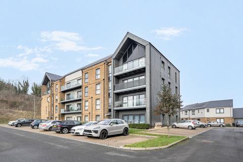2 bedroom flat to rent, Havelock Drive Greenhithe DA9