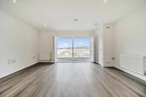 2 bedroom flat to rent, Havelock Drive Greenhithe DA9
