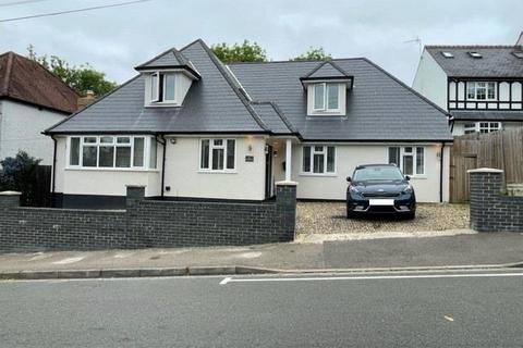 School Lane, Bushey WD23