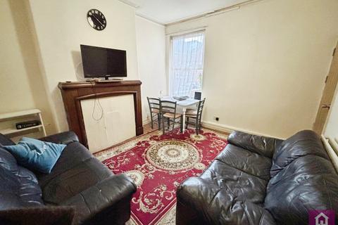 5 bedroom end of terrace house for sale, Furness Road, Fallowfield, Greater Manchester, M14