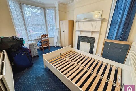 5 bedroom end of terrace house for sale, Furness Road, Fallowfield, Greater Manchester, M14