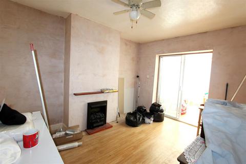 3 bedroom terraced house for sale, Woodlands Road, Gillingham ME7