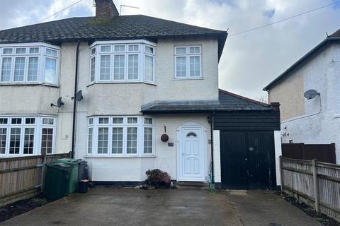 3 bedroom semi-detached house to rent, Loose Road, Maidstone ME15