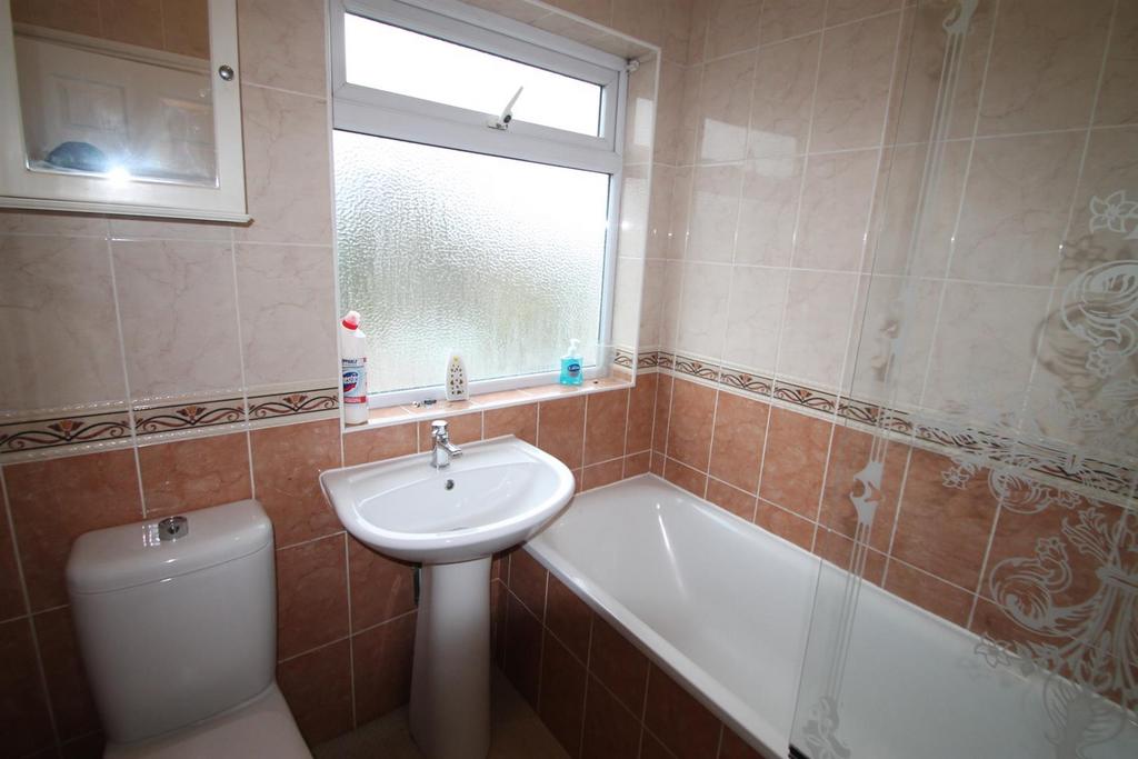 Bathroom.JPG