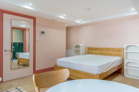 undefined, Saville Road, Chiswick, London, W4