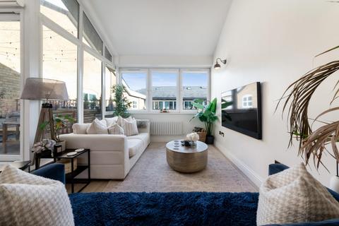 2 bedroom apartment for sale, The Grainstore, Western Gateway, E16