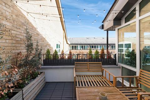 2 bedroom apartment for sale, The Grainstore, Western Gateway, E16
