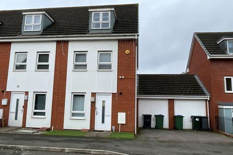 4 bedroom end of terrace house for sale, Tibbetts Road, Cradley Heath B64