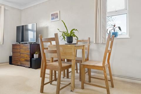 1 bedroom flat for sale, Moriatry Close, Holloway, N7