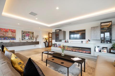 4 bedroom flat to rent, Brewhouse Lane, London SW15