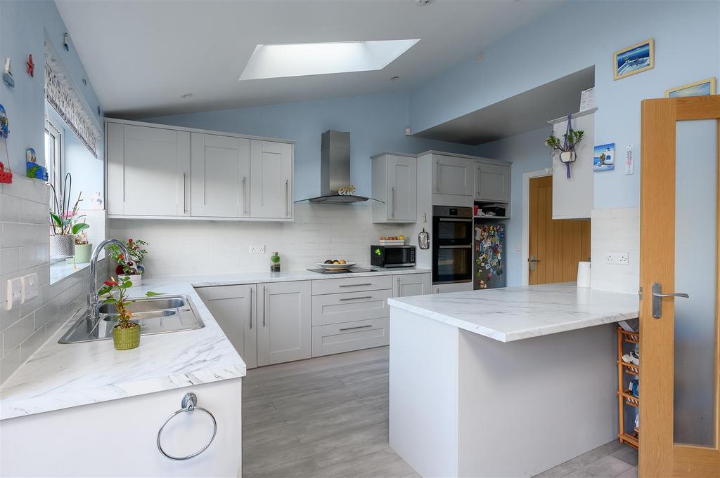 Kitchen 1