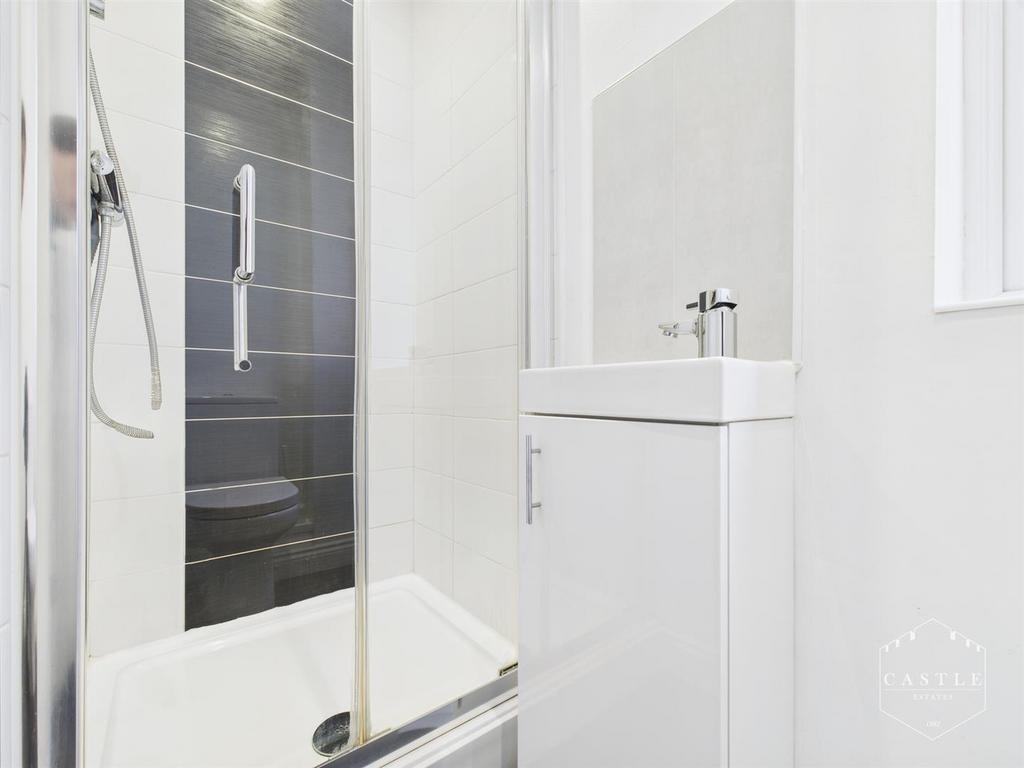 Ensuite shower room