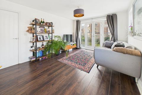 2 bedroom flat for sale, Monarch Way, Shoreham by Sea