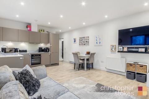 2 bedroom ground floor flat for sale, Markwick Avenue, Cheshunt, Hertfordshire, EN8 9FP