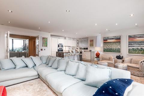 3 bedroom flat for sale, Apt 1 Curlew