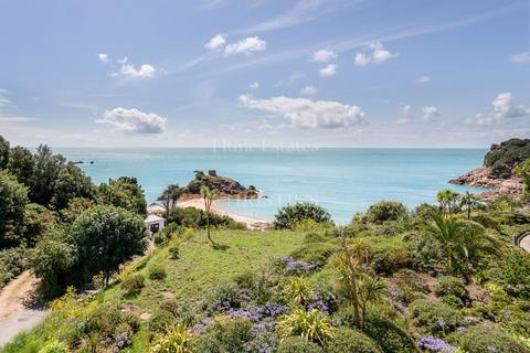 3 bedroom flat for sale, Apt 1 Curlew