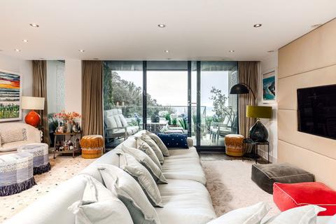 3 bedroom flat for sale, Apt 1 Curlew