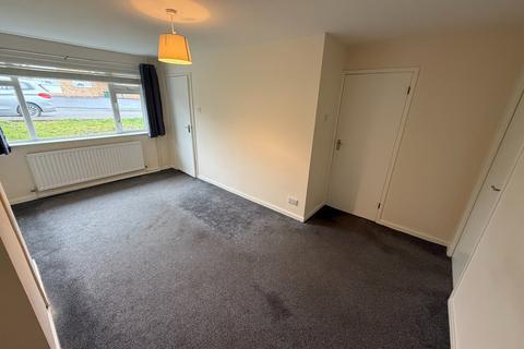 2 bedroom bungalow to rent, Queens Drive, Swadlincote, DE11