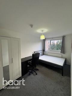 undefined, Cam Mead, AYLESBURY