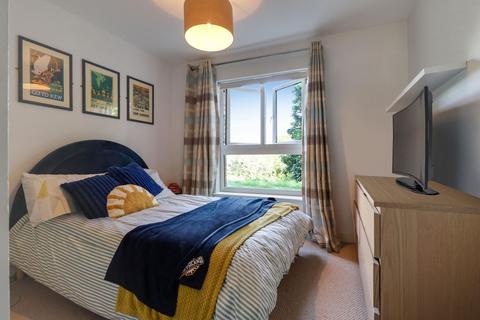 1 bedroom apartment for sale, Langhorn Drive, Challenge Court Langhorn Drive, TW2