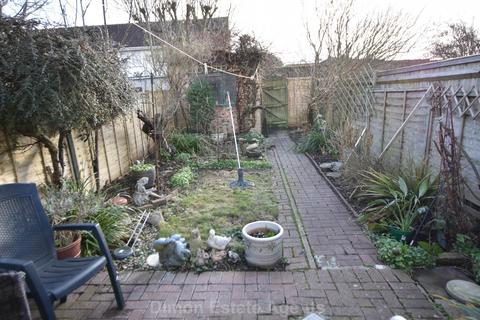 3 bedroom terraced house for sale, Richmond Road, Gosport
