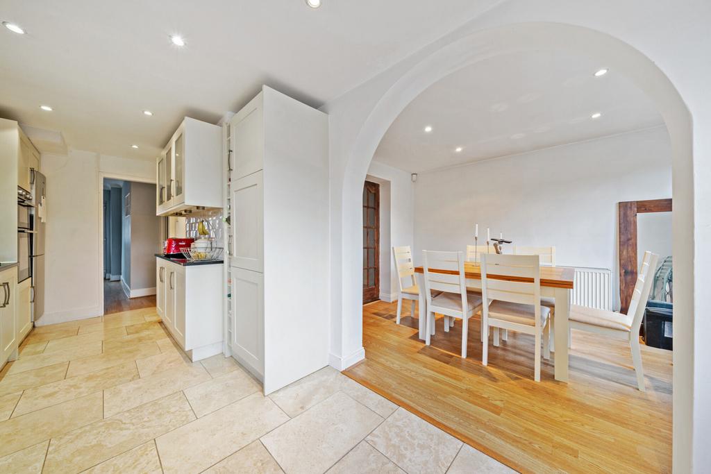 Kitchen/Dining