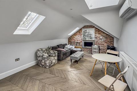 2 bedroom apartment for sale, St. Leonards Road, Windsor