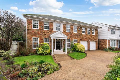 Milstead Close, Tadworth