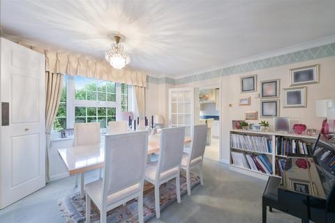 undefined, Milstead Close, Tadworth