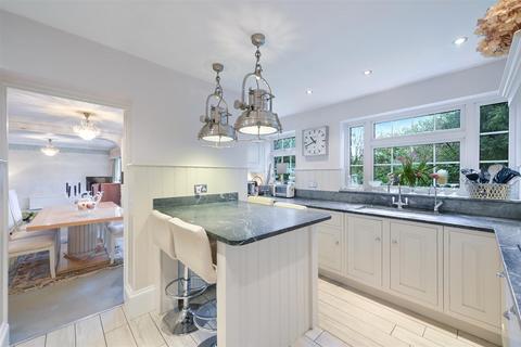 undefined, Milstead Close, Tadworth