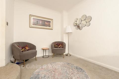 Wyndhurst Close, South Croydon CR2