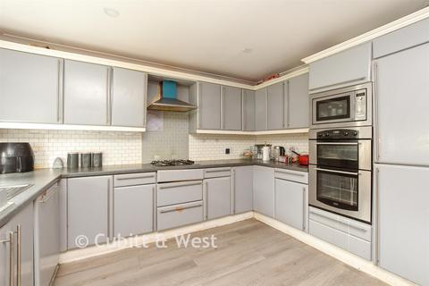 3 bedroom townhouse for sale, Wyndhurst Close, South Croydon CR2