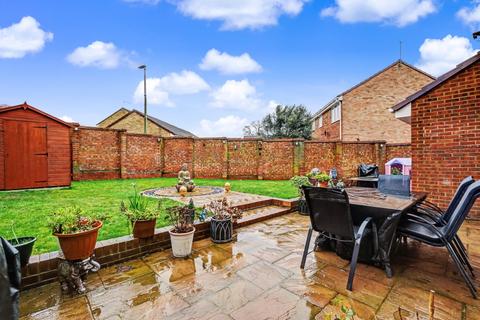 3 bedroom detached house for sale, Middleton Close, Rainham,