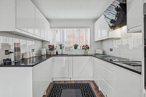 3 bedroom detached house for sale, Middleton Close, Rainham,