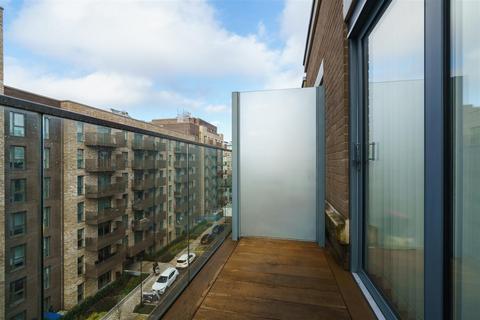 1 bedroom apartment for sale, Ellyson House, Colindale, London