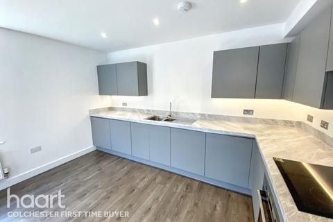 3 bedroom end of terrace house for sale, Joyce Brooks Close, Colchester