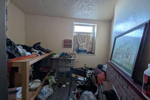 2 bedroom end of terrace house for sale, 21, Arctic Parade Bradford, BD7 3EY