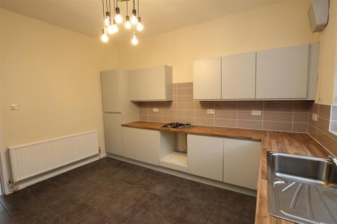 3 bedroom terraced house to rent, Lord Street, Kearsley BL4