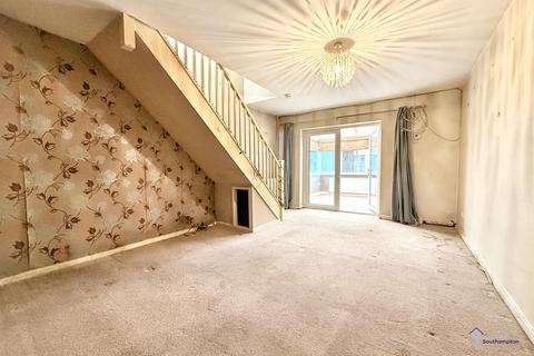 undefined, Vineyard Close, Woolston