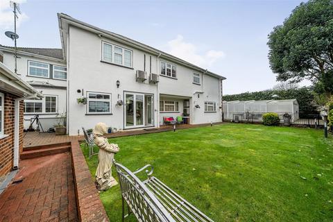 5 bedroom detached house for sale, Hartsbourne Road, Bushey WD23
