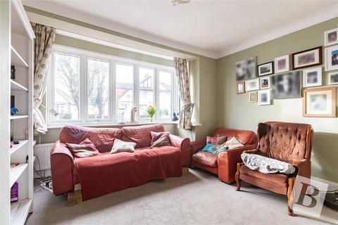 4 bedroom semi-detached house for sale, Mashiters Walk, Romford, RM1
