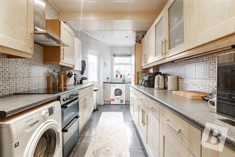 4 bedroom semi-detached house for sale, Mashiters Walk, Romford, RM1